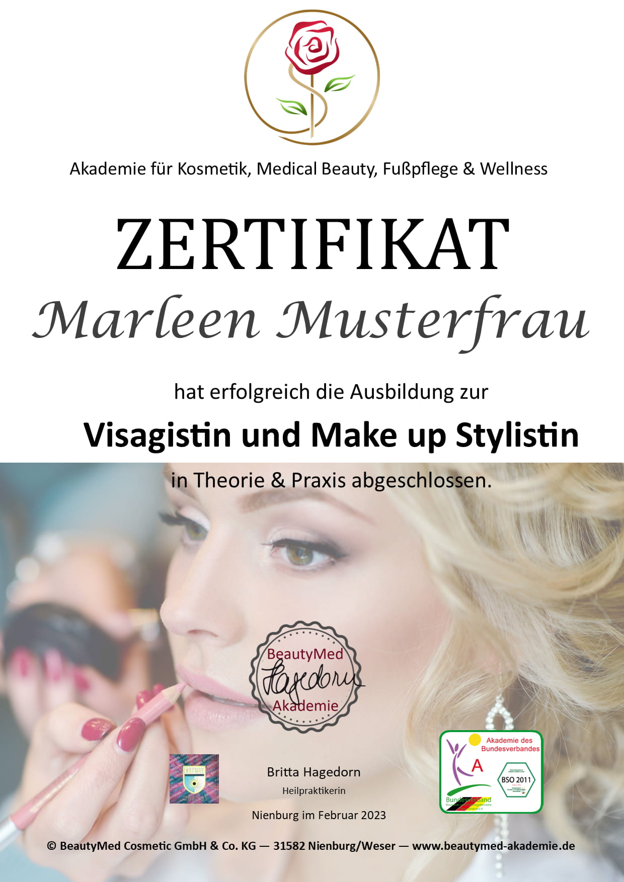 Online-Ausbildung zur "Visagistin & Make up Stylistin"