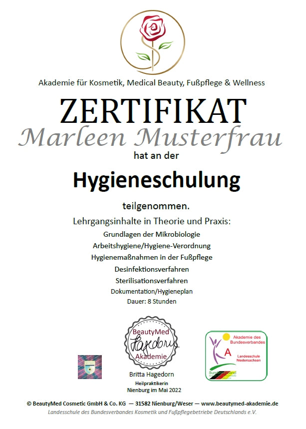 Kombi-Ausbildung: Präsenz-Ausbildung zur Kosmetikerin PLATIN & Ausbildung zur Fußpflegerin GOLD