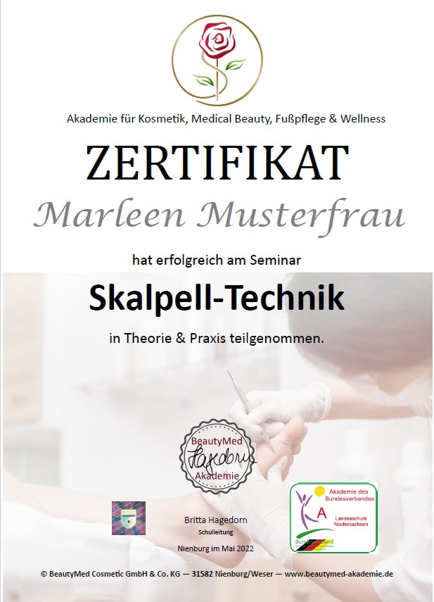 Kombi-Ausbildung: Präsenz-Ausbildung zur Kosmetikerin PLATIN & Ausbildung zur Fußpflegerin GOLD